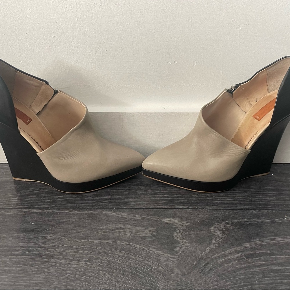 Reed Krakoff - Two Tone Platform Pumps - Picture 4 of 8